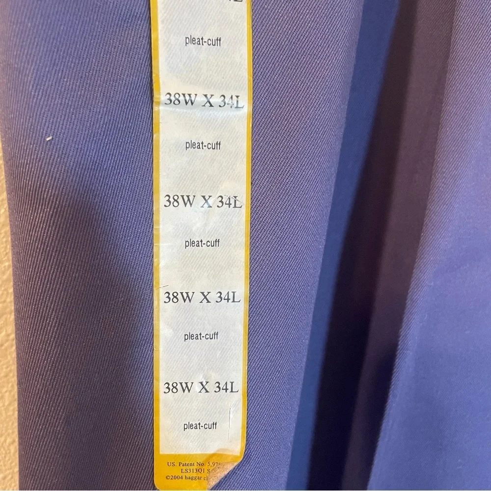 Haggar blue indigo Dress Pants. Pleat cuff. NEW. Size 38waist/34 length. No iron - Picture 3 of 6